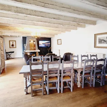 펜션 Gitedaval Maison Famille Et